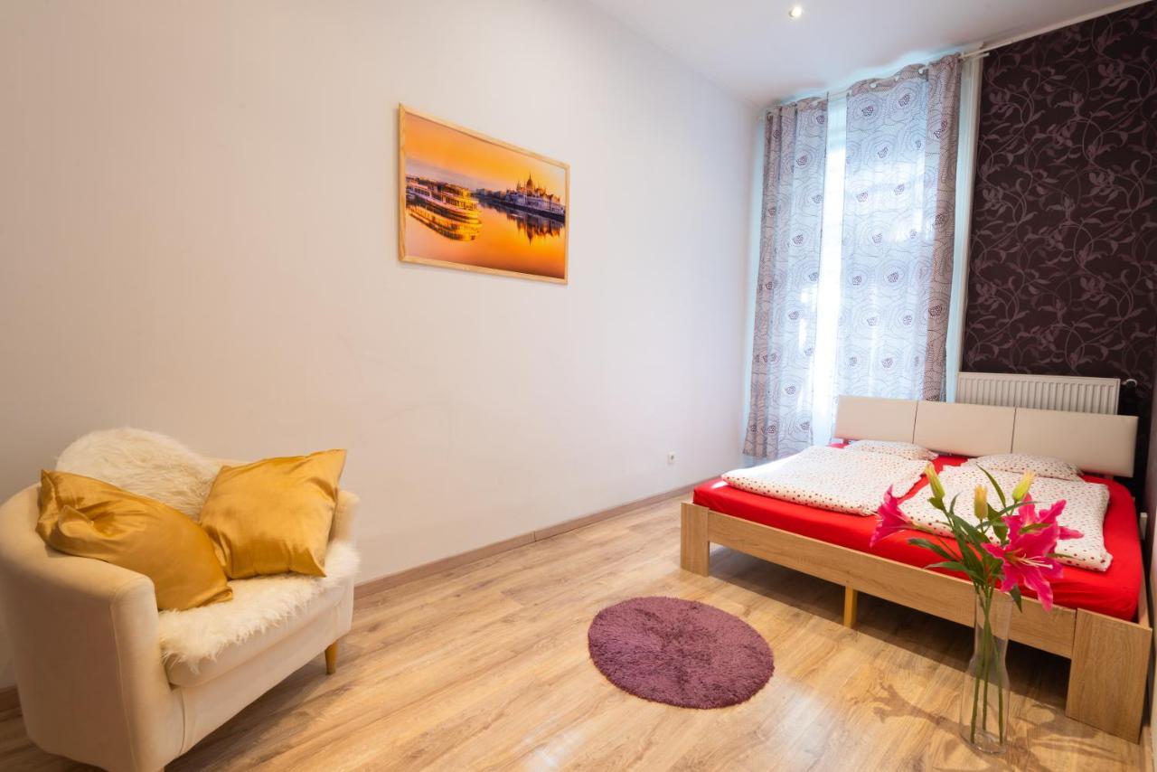 Standard Apartment By Hi5 - West End Center Budapest Exterior foto
